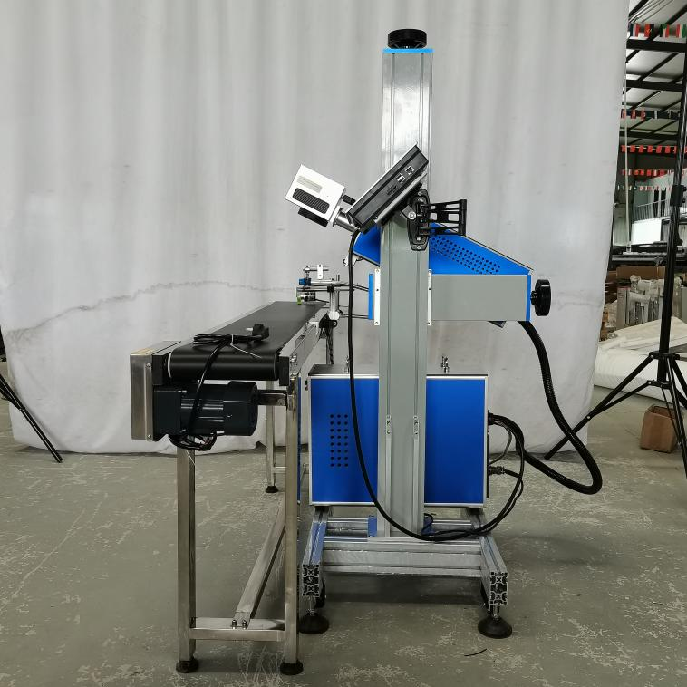 Máquina de marcado láser de CO2 voladora