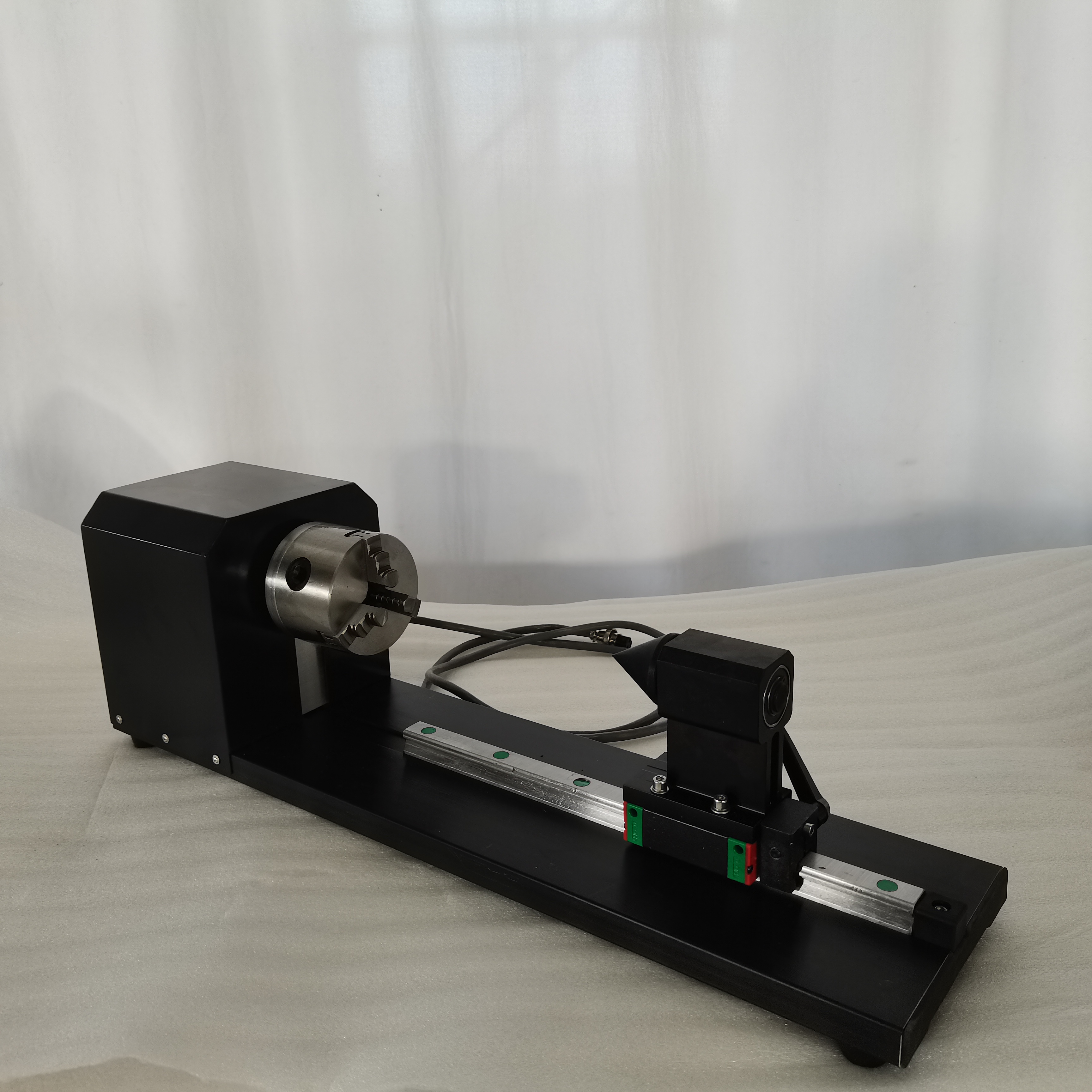 Поворотное устройство для стеклянной лазерной трубки CO2 (1)