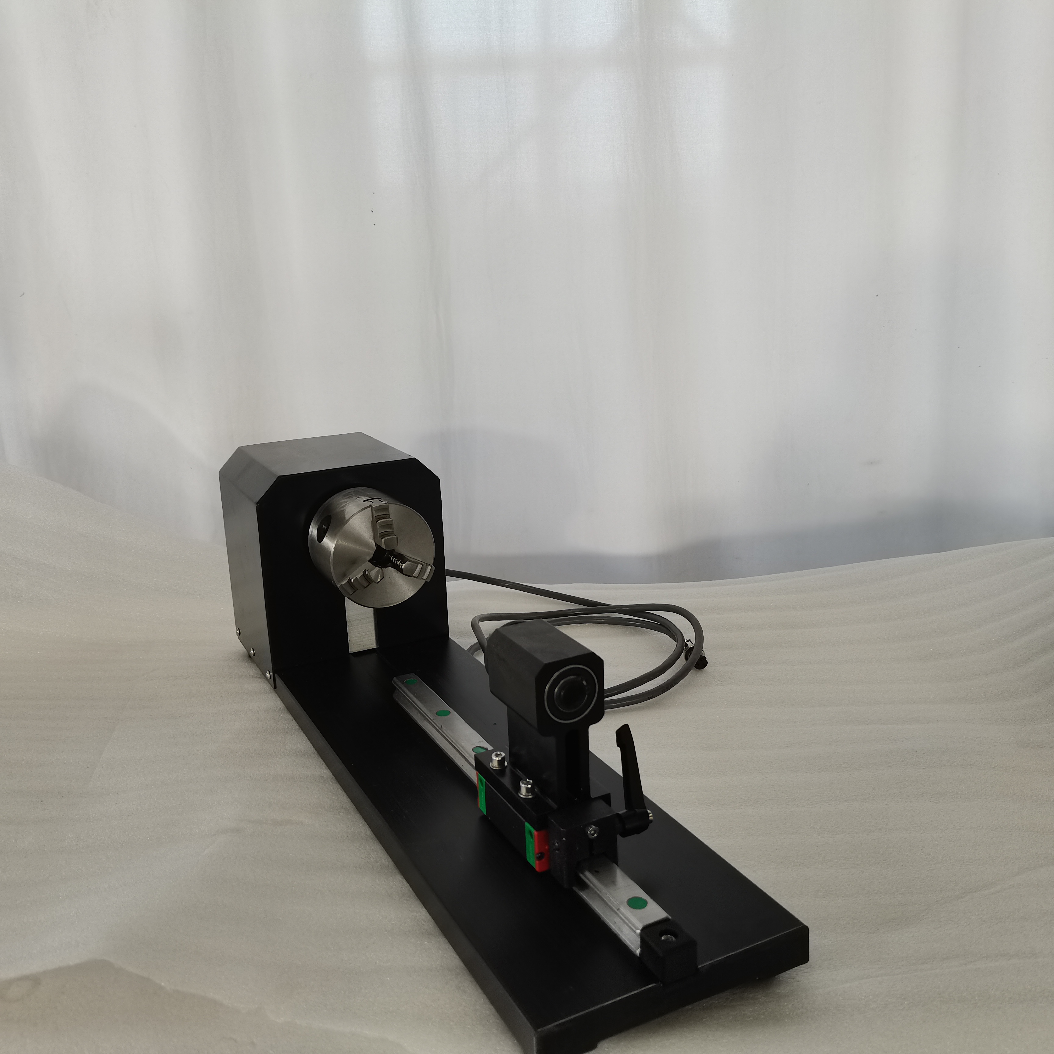 Rotacijska naprava za stekleno lasersko cev CO2 (3)